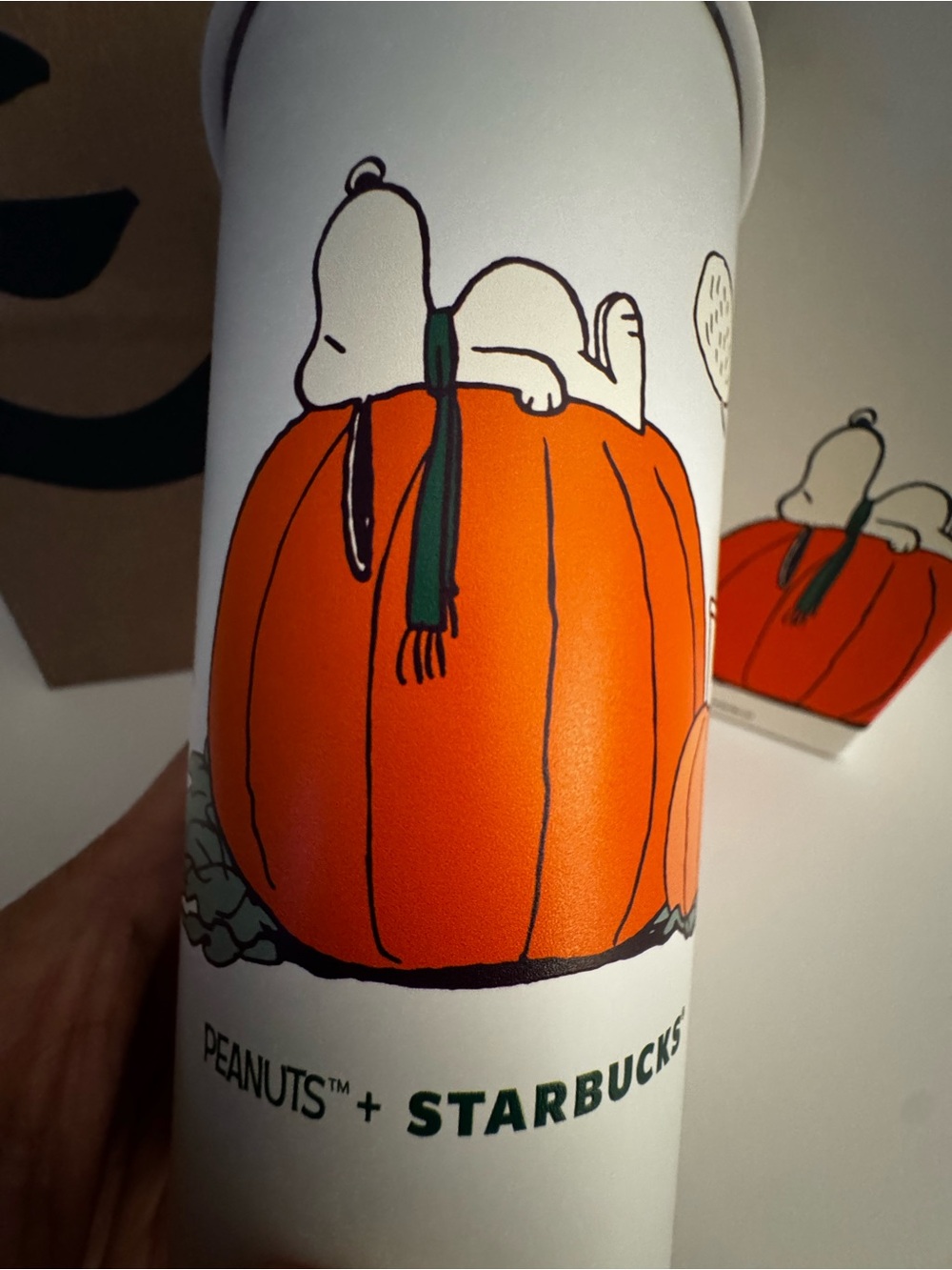 Peanuts x Starbucks White Travel Tumbler with Green Lid - Picture 2 of 5